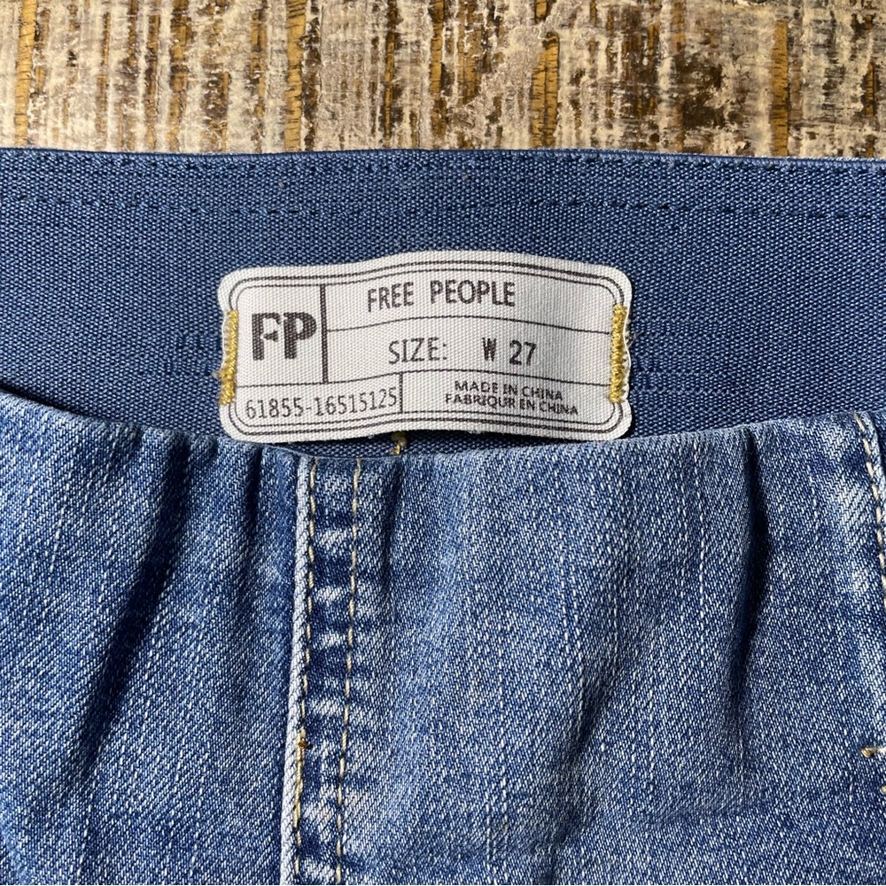 Free People Pull On Denim Flare Jeans - Picture 13 of 13